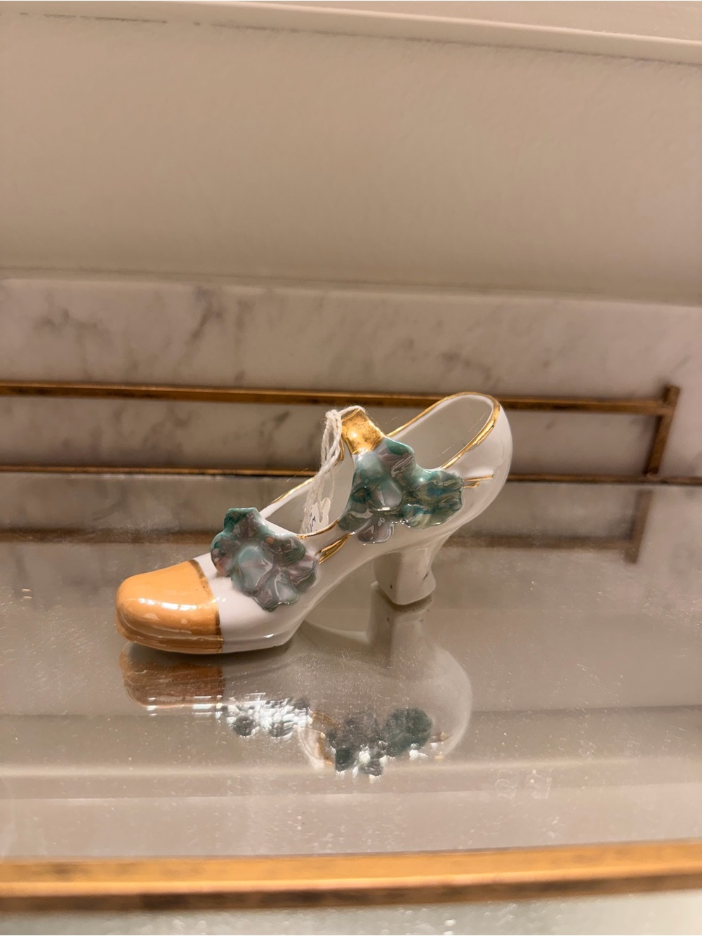 Vintage White and Gold Decorative Women's Heeled Shoe with Teal Floral Accents